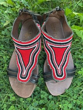 Pikolinos Maasai Red and Black Beaded Sandals Size 37